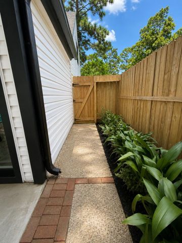 3004 Woodland Drive, Dickinson, TX 77539