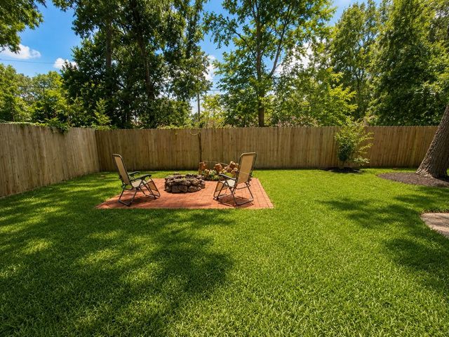 3004 Woodland Drive, Dickinson, TX 77539