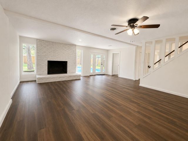 3004 Woodland Drive, Dickinson, TX 77539