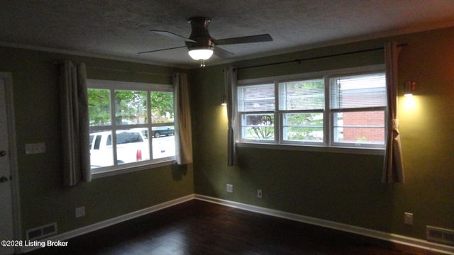 4202 Berkshire Ave, Louisville, KY 40220