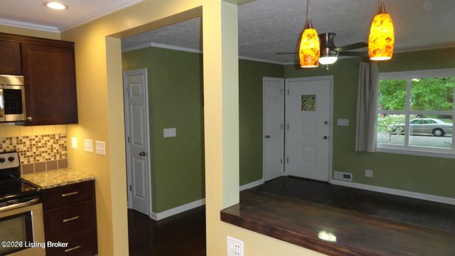 4202 Berkshire Ave, Louisville, KY 40220