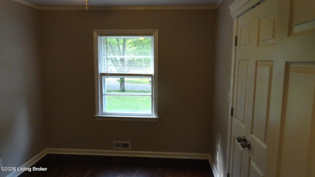 4202 Berkshire Ave, Louisville, KY 40220