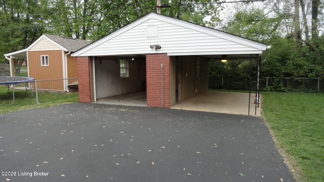 4202 Berkshire Ave, Louisville, KY 40220