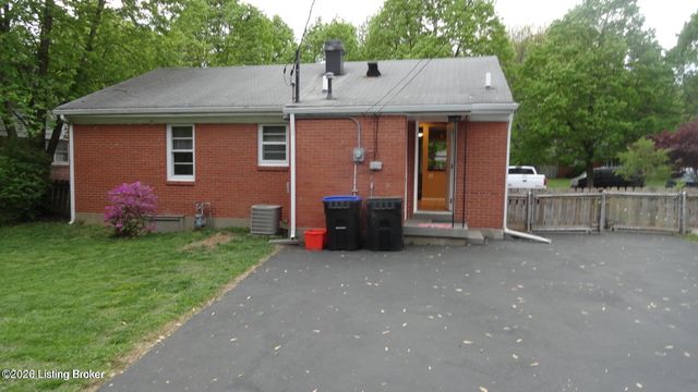 4202 Berkshire Ave, Louisville, KY 40220