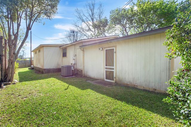 1616 Casa Court, Alvin, TX 77511