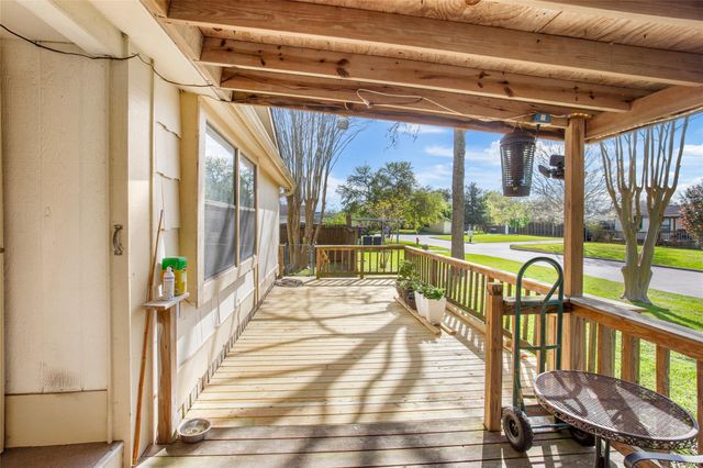 1616 Casa Court, Alvin, TX 77511