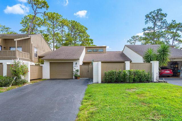 12621 SHADY PINES Court 12621, Wellington, FL 33414