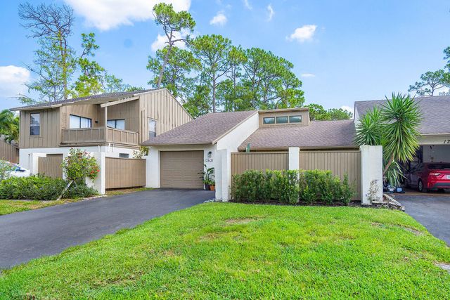 12621 SHADY PINES Court 12621, Wellington, FL 33414