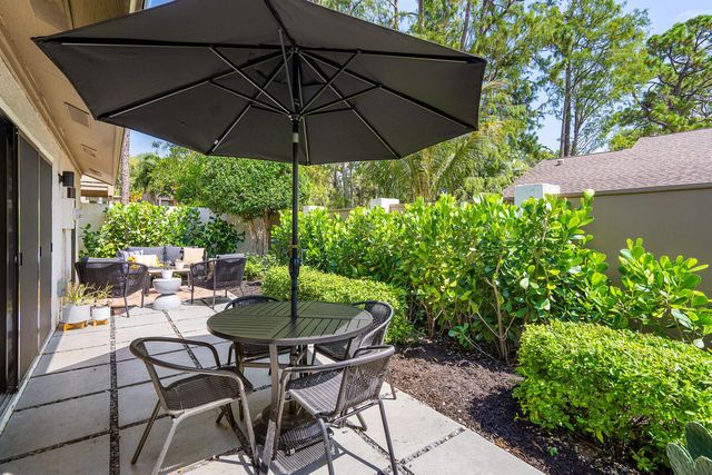 12621 SHADY PINES Court 12621, Wellington, FL 33414