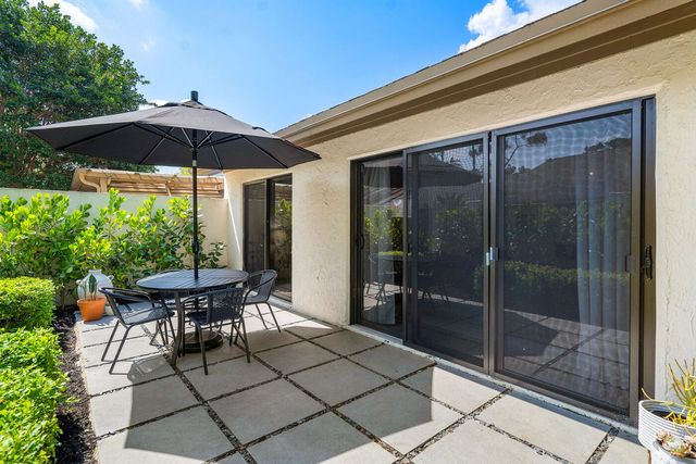 12621 SHADY PINES Court 12621, Wellington, FL 33414