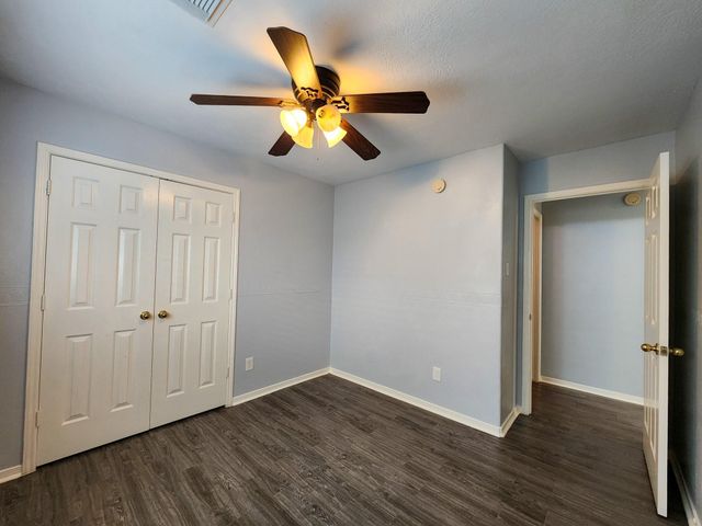 11902 White Water Bay Drive, Pearland, TX 77584