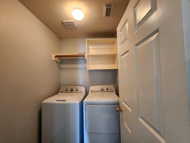 11902 White Water Bay Drive, Pearland, TX 77584