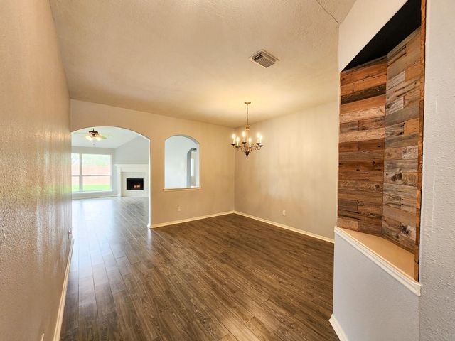 11902 White Water Bay Drive, Pearland, TX 77584