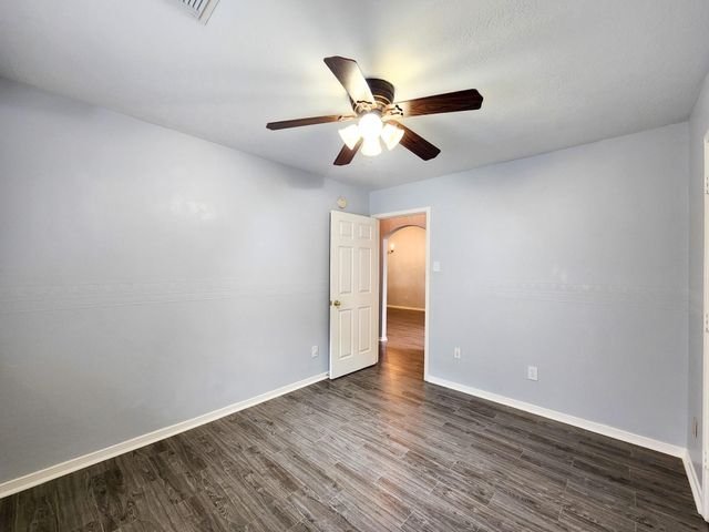 11902 White Water Bay Drive, Pearland, TX 77584
