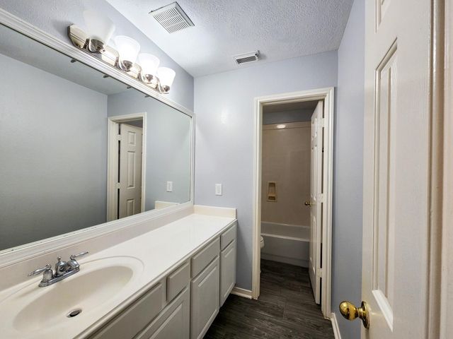 11902 White Water Bay Drive, Pearland, TX 77584