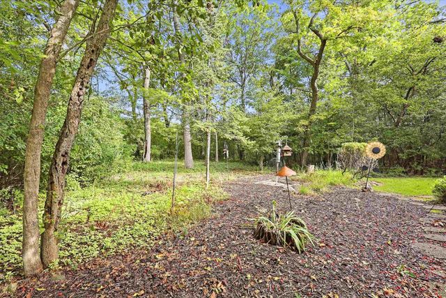 2098 SHAWNEE LANE, Oshkosh, WI 54901