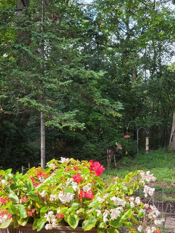 2098 SHAWNEE LANE, Oshkosh, WI 54901