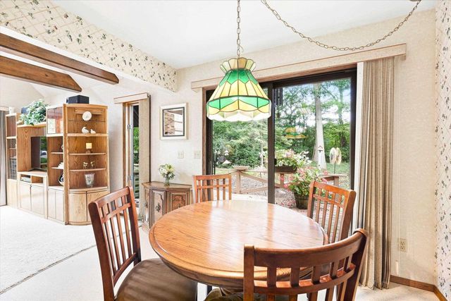 2098 SHAWNEE LANE, Oshkosh, WI 54901