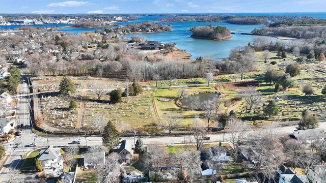 49 Sagamore Avenue, Portsmouth, NH 03801