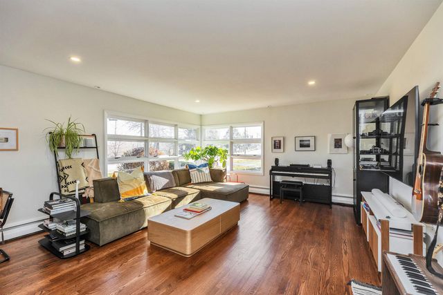 49 Sagamore Avenue, Portsmouth, NH 03801