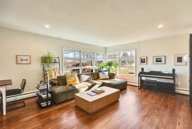 49 Sagamore Avenue, Portsmouth, NH 03801