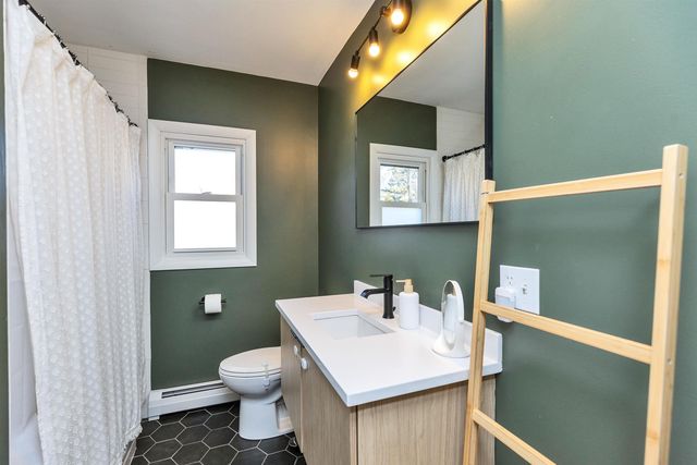 49 Sagamore Avenue, Portsmouth, NH 03801