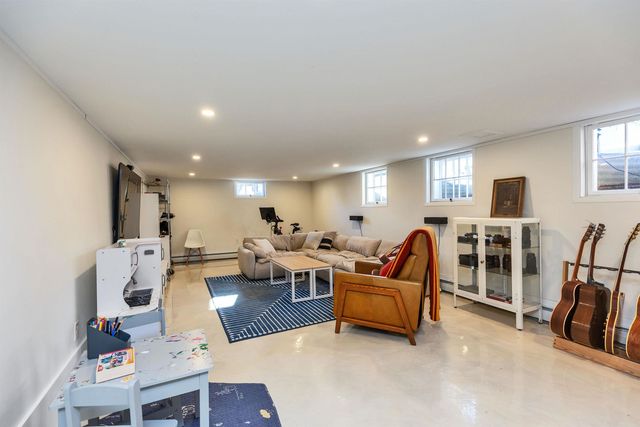 49 Sagamore Avenue, Portsmouth, NH 03801