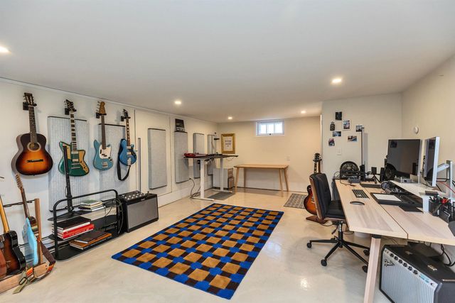 49 Sagamore Avenue, Portsmouth, NH 03801