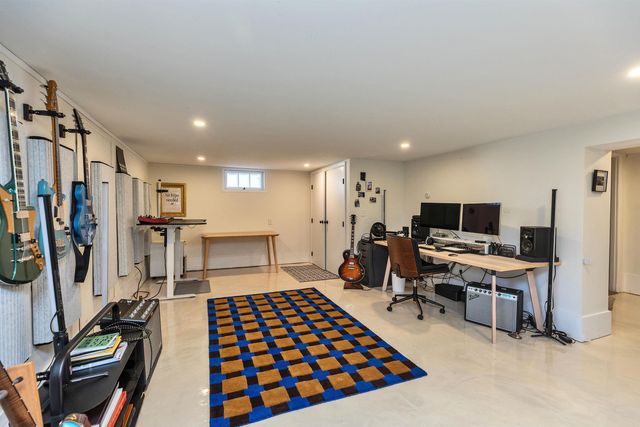 49 Sagamore Avenue, Portsmouth, NH 03801