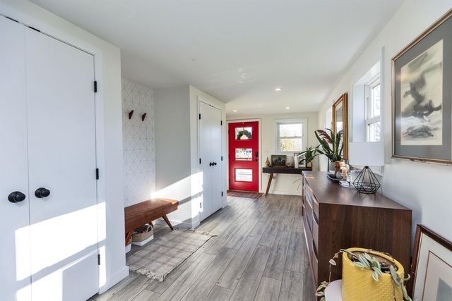 49 Sagamore Avenue, Portsmouth, NH 03801