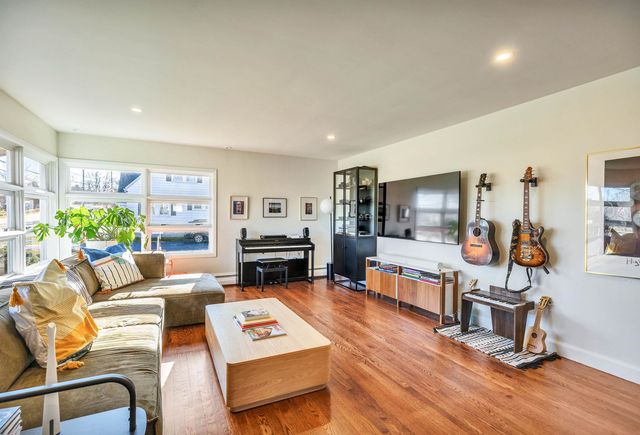 49 Sagamore Avenue, Portsmouth, NH 03801