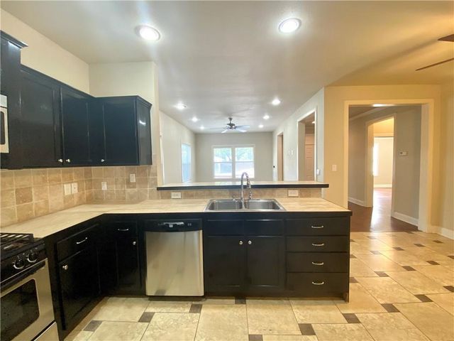 2806 Harris BLVD, Austin, TX 78703