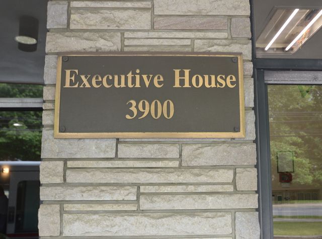 3900 Park Avenue 8p, Bridgeport, CT 06604