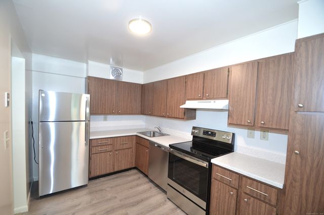 3900 Park Avenue 8p, Bridgeport, CT 06604