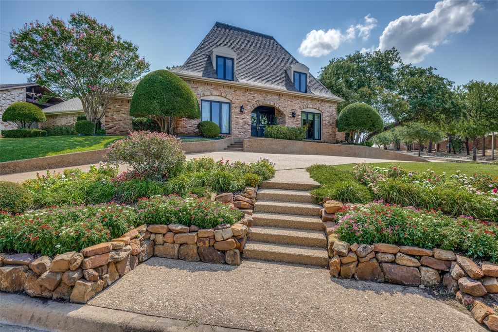 102 Forest Hill Drive, Trophy Club, TX 76262