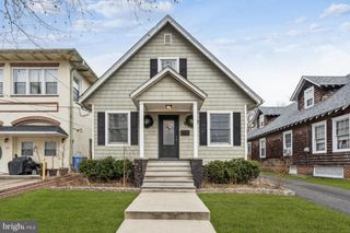 9 N LENOLA RD, Moorestown, NJ 08057