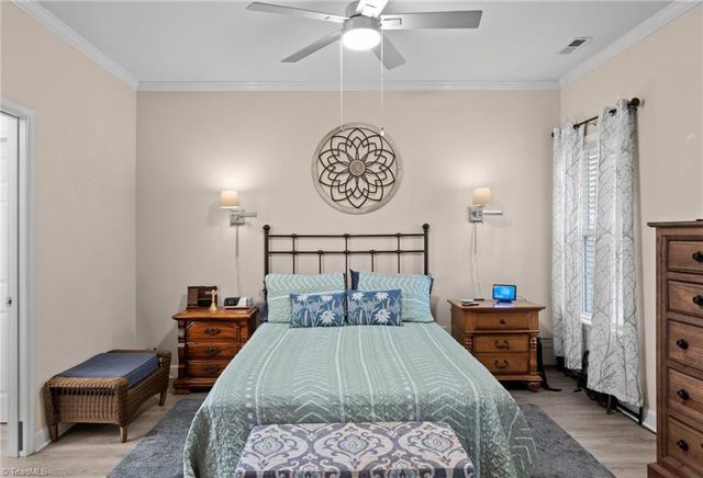 132 Sterling Point Court, Winston-salem, NC 27104