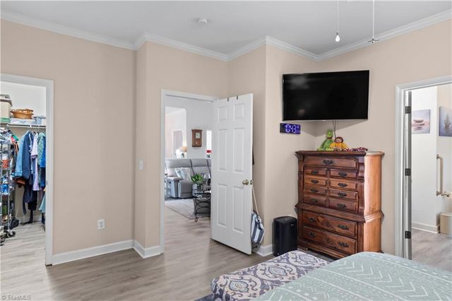 132 Sterling Point Court, Winston-salem, NC 27104