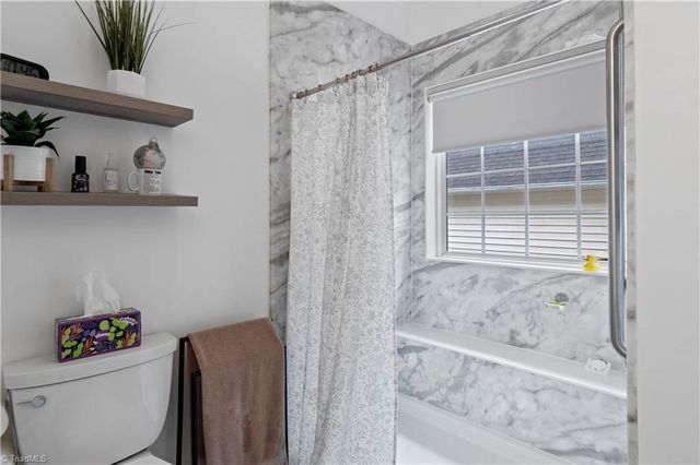 132 Sterling Point Court, Winston-salem, NC 27104