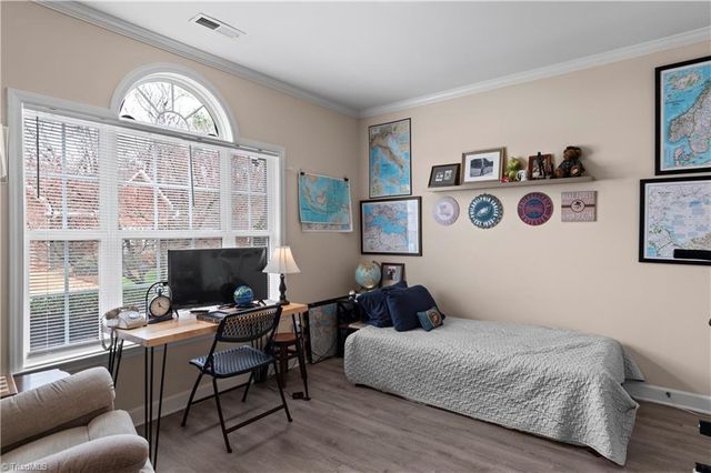 132 Sterling Point Court, Winston-salem, NC 27104