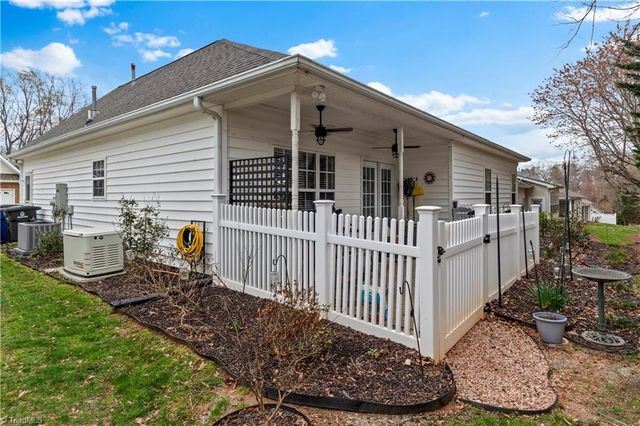 132 Sterling Point Court, Winston-salem, NC 27104