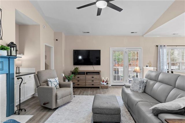 132 Sterling Point Court, Winston-salem, NC 27104