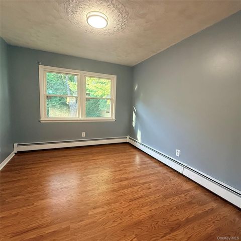 4 Westminster Drive, Middletown, NY 10940
