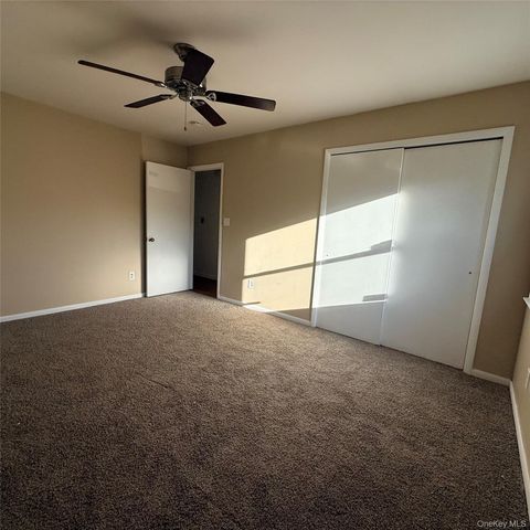 4 Westminster Drive, Middletown, NY 10940