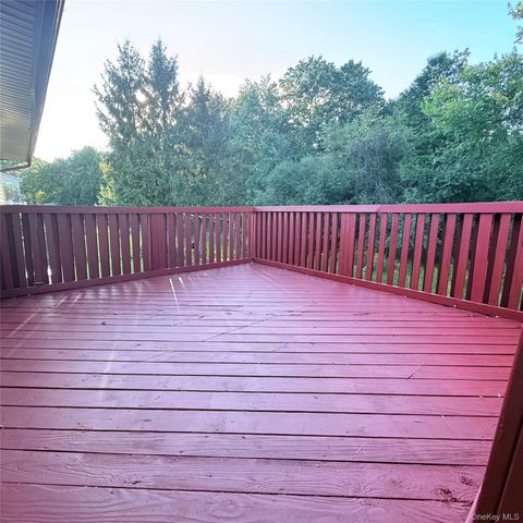 4 Westminster Drive, Middletown, NY 10940