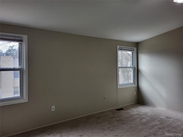 1504 Brentwood Drive 201, Troy, MI 48098