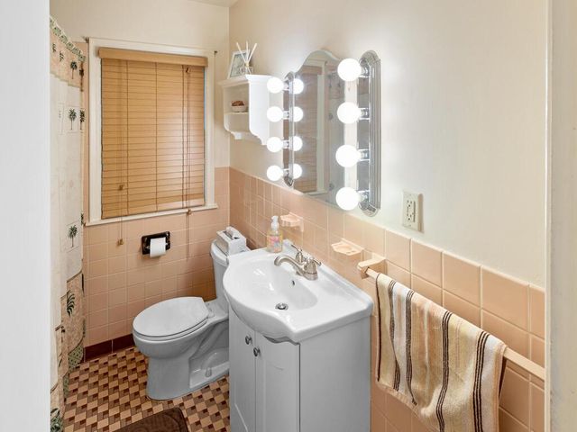 1075 Saint Paul Avenue, Saint Paul, MN 55116