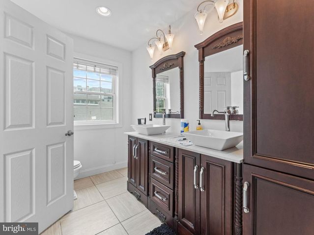 1422 MONTROSE ST, Philadelphia, PA 19146