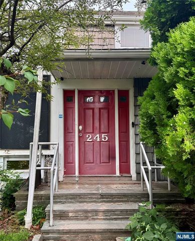 269 Lasalle Avenue, Hasbrouck Heights, NJ 07604