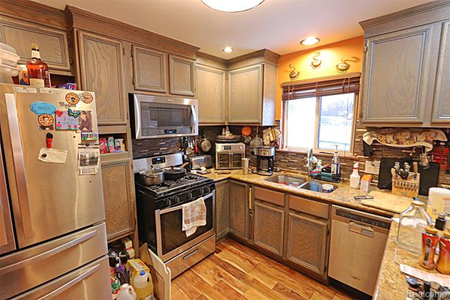 15093 Lyons Street, Livonia, MI 48154